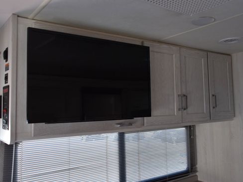 Used 2022 Mercedes-Benz Sprinter 3500 image 25