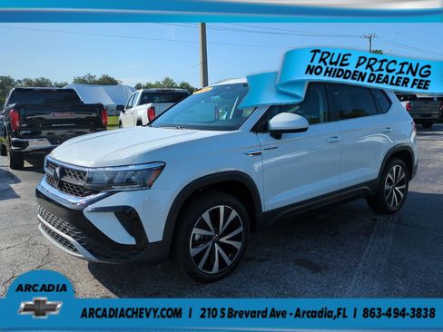 Used 2024 Volkswagen Taos SE FWD image 8
