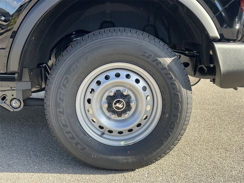 New 2025 Ford Bronco 2-Door image 24