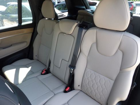 Certified 2026 Volvo XC90 B6 Plus AWD/4WD image 24