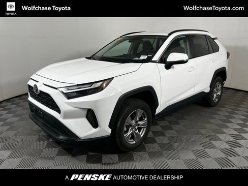 Certified 2024 Toyota RAV4 XLE FWD image 1
