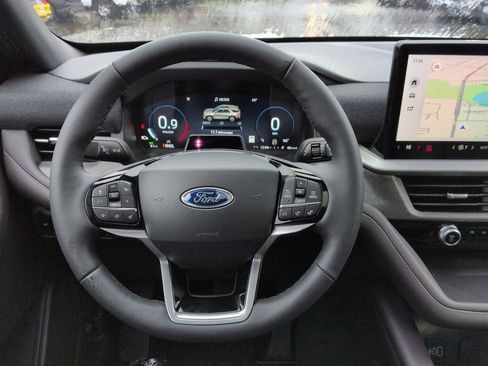 New 2026 Ford Explorer Platinum w/ LUX Leather Package image 13