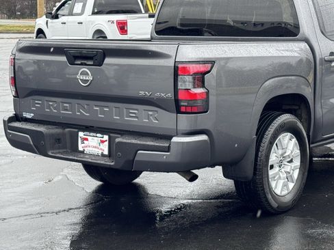 Used 2022 Nissan Frontier SV w/ Technology Package image 37