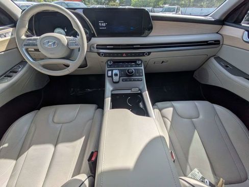Used 2023 Hyundai Palisade Limited FWD image 13