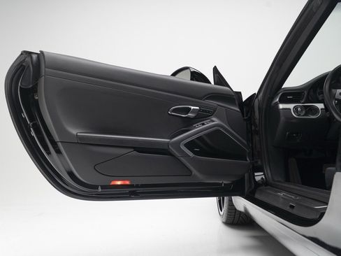 Used 2015 Porsche 911 Carrera S image 15