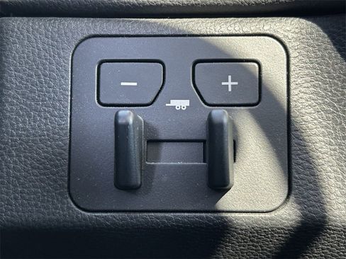 Used 2023 Toyota Tundra Limited image 20