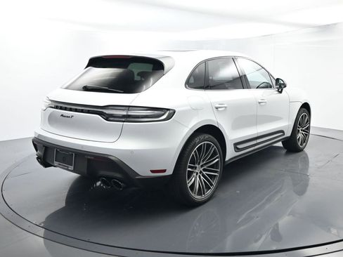 Used 2025 Porsche Macan image 14