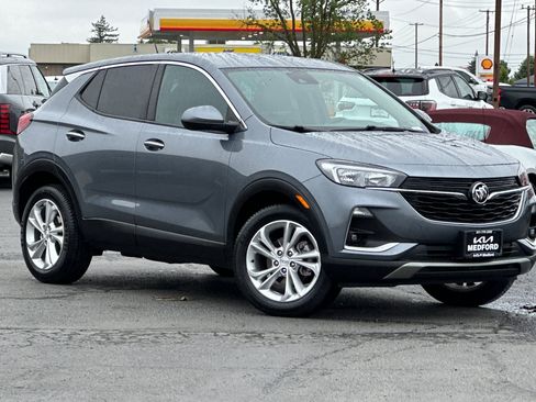 Used 2022 Buick Encore GX Preferred w/ Cold Weather Comfort Package AWD/4WD image 2