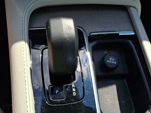 Certified 2023 Volvo XC90 B6 Plus w/ Protection Package AWD/4WD image 17