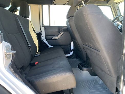 Used 2018 Jeep Wrangler Unlimited Sport S image 26