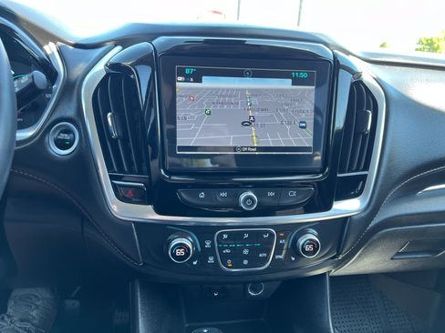 Used 2019 Chevrolet Traverse RS AWD/4WD image 16