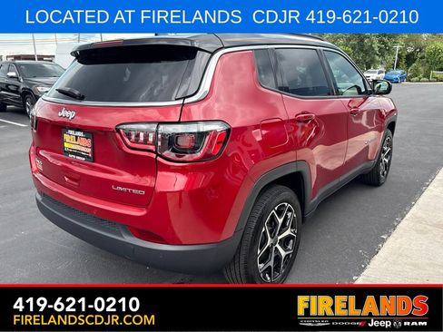 Used 2025 Jeep Compass Limited AWD/4WD image 5