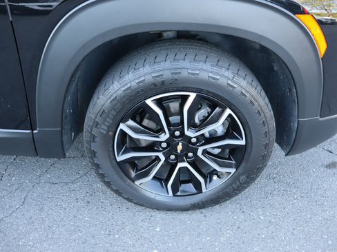 Used 2023 Chevrolet TrailBlazer ACTIV w/ Sun and Liftgate Package AWD/4WD image 39