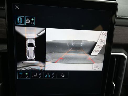 Used 2024 GMC Acadia Denali w/ LPO, Roadside Safety Package image 25