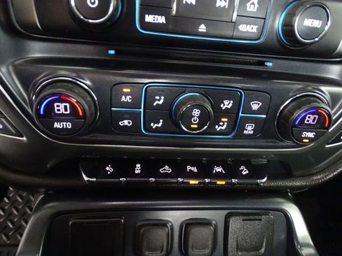Used 2018 Chevrolet Silverado 1500 LTZ Z71 w/ Redline Edition AWD/4WD image 13