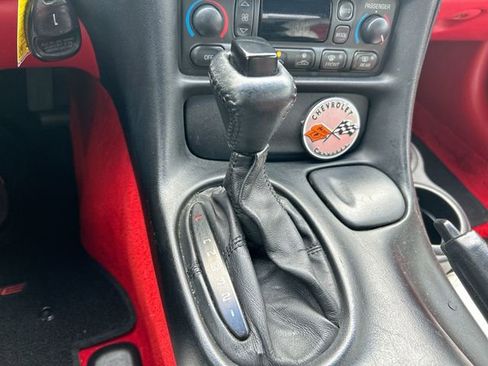 Used 2001 Chevrolet Corvette Convertible w/ Preferred Equipment Group2 image 14