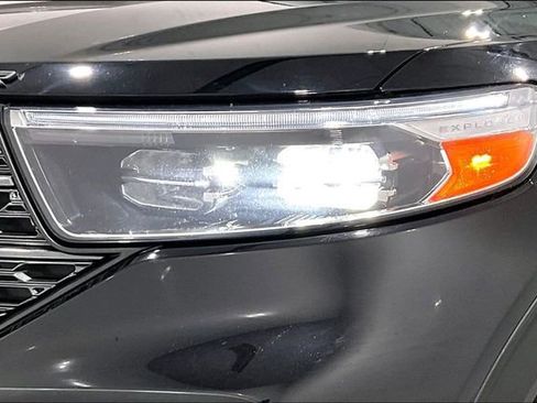 Used 2022 Ford Explorer XLT w/ XLT Sport Appearance Package image 34