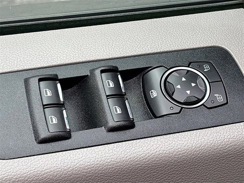 Used 2019 Ford F150 XLT w/ Equipment Group 302A Luxury image 18