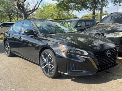 Used 2023 Nissan Altima 2.5 SR image 6