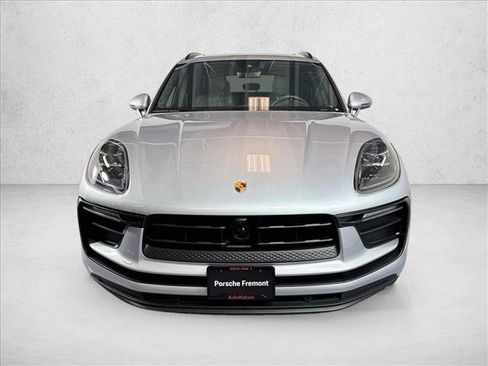 Certified 2026 Porsche Macan Turbo AWD/4WD image 6