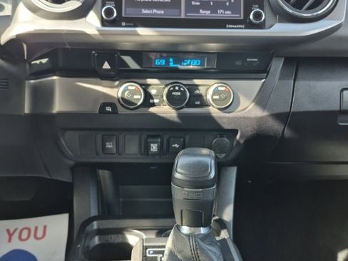 Used 2021 Toyota Tacoma 2WD Double Cab image 33