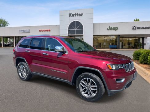 Used 2019 Jeep Grand Cherokee Limited AWD/4WD image 2