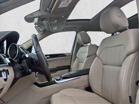 Used 2015 Mercedes-Benz GL 450 4MATIC image 17