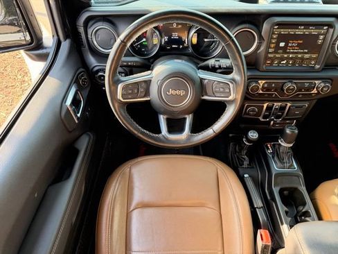 Used 2023 Jeep Wrangler Unlimited Sahara w/ Cold Weather Group AWD/4WD image 15