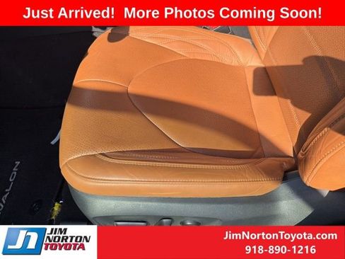Used 2021 Toyota Avalon Limited w/ Advanced Safety Package image 9