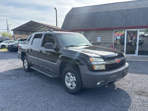 Used 2002 Chevrolet Avalanche 4x4 w/ Off-Road Suspension Pkg image 4
