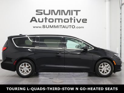 Used 2024 Chrysler Pacifica Touring-L