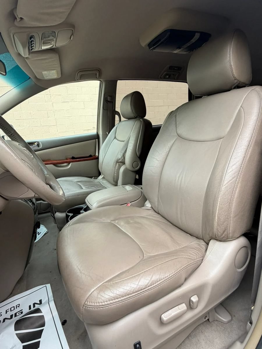 Used 2004 Toyota Sienna XLE FWD image 14