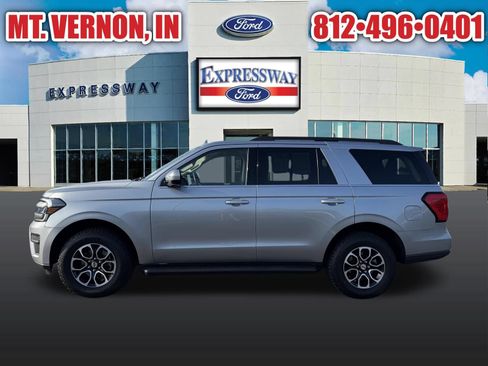 Used 2024 Ford Expedition XLT AWD/4WD image 10