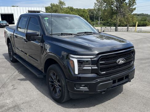 Used 2025 Ford F150 Lariat w/ Equipment Group 502A High AWD/4WD image 2