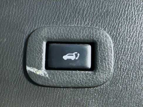 Used 2014 INFINITI QX80 2WD w/ Deluxe Touring Package image 34