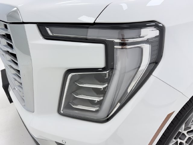 Used 2026 GMC Yukon Denali w/ Sun & Power Step Package RWD image 6