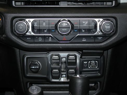 New 2026 Jeep Gladiator Sport image 19