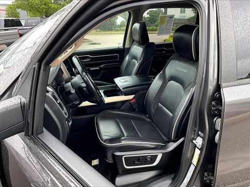 Used 2021 RAM 1500 Laramie AWD/4WD image 9