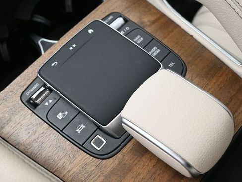 Certified 2025 Mercedes-Benz GLE 350 4MATIC image 32