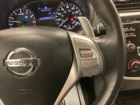 Used 2016 Nissan Altima 2.5 SR w/ LED Appearance Package image 22