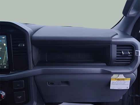 New 2025 Ford F150 Lightning XLT image 34