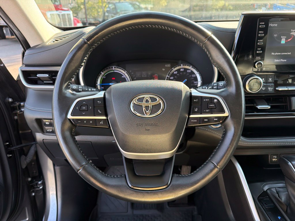 Used 2022 Toyota Highlander XLE AWD/4WD image 15