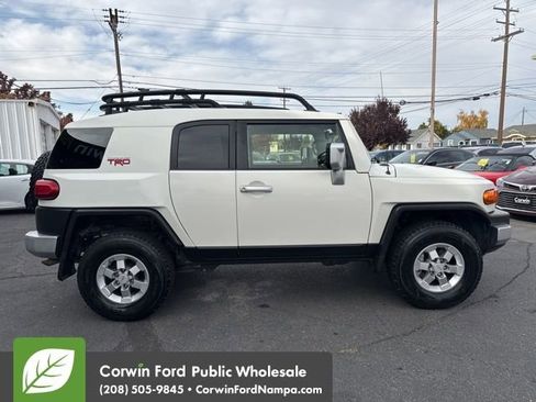 Used 2012 Toyota FJ Cruiser 4WD image 4