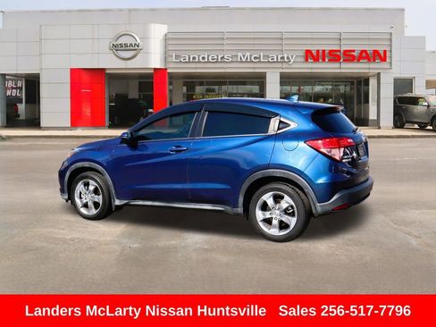 Used 2017 Honda HR-V EX image 6
