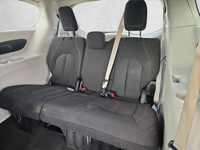 Used 2022 Chrysler Voyager LX FWD image 18