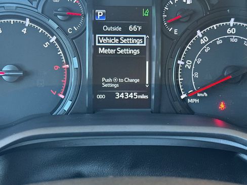Certified 2024 Toyota 4Runner SR5 Premium w/ Moonroof Package AWD/4WD image 32