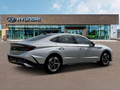 New 2026 Hyundai Sonata SEL FWD image 8