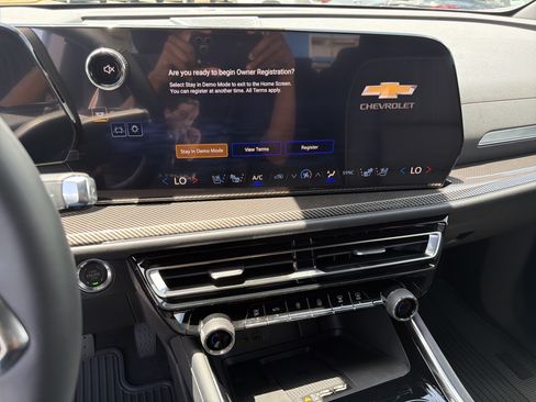 New 2026 Chevrolet Traverse High Country FWD image 29