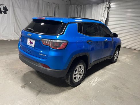 Used 2017 Jeep Compass Sport AWD/4WD image 7