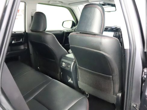 Used 2020 Toyota 4Runner TRD Off-Road Premium w/ Moonroof Package AWD/4WD image 47